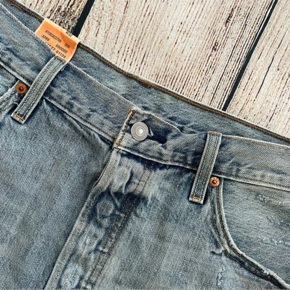 B1 -- NWT blue LEVI'S women's cut off straight leg button fly denim shorts w32 - Picture 2 of 8